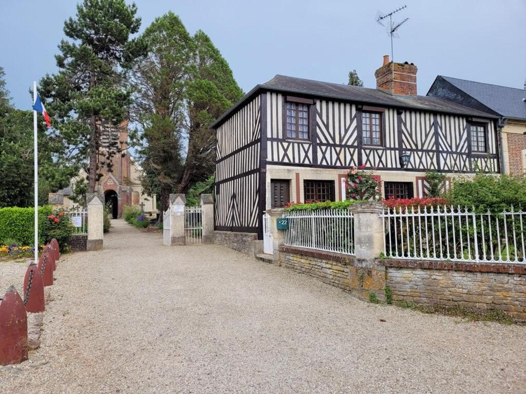 Chambres D'Hotes Chez Claire Beuvron-en-Auge Exterior foto